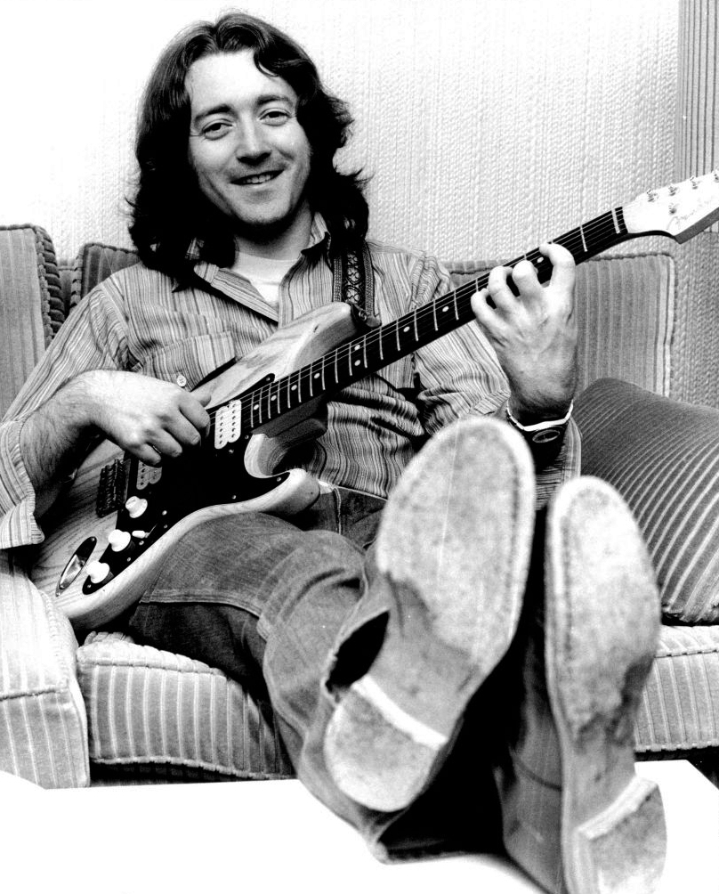 Innerviews Rory Gallagher Outside The Establishment